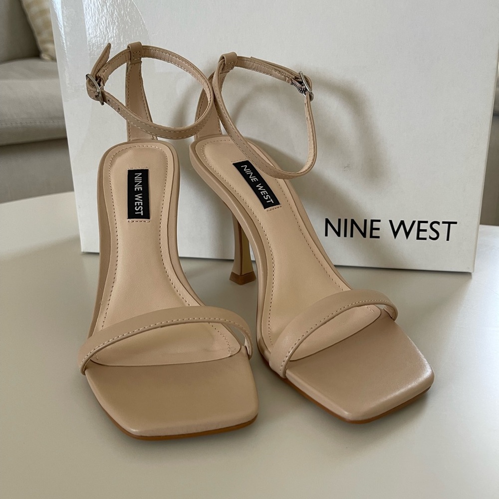 👠 NINE WEST HEELS